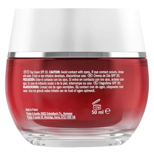 Olay Regenerist Niacinamide Day Cream Face Moisturiser SPF 30, Skincare with Niacinamide 99% Purity, Antioxidant Vitamin E, Anti Ageing Skin Care: Renews, Age Defies and Hydrates, Non-Greasy, 50ml - Image 2