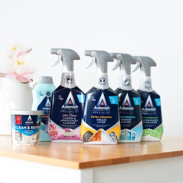 Astonish Specialist Extra Strength Grease Lifter Spray, for De-Greasing Surfaces and Kitchen Appliances, Fast Acting Strong Formula, Contains Baking Soda, 750ml - Image 4