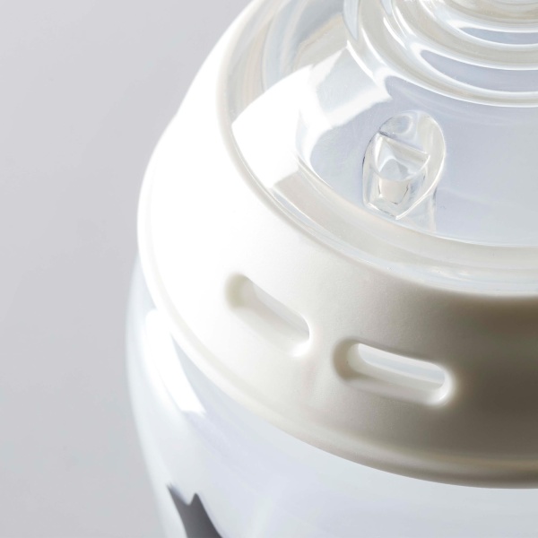 Tommee Tippee Baby Bottles, Natural Start Anti-Colic Baby Bottle with Slow Flow Breast-Like Teat, 150ml, 0m+, Self-Sterilising, Baby Feeding Essentials, Pack of 3 - Image 4