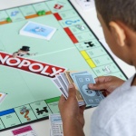 Hasbro Gaming Monopoly, Strategy Board Game for 8+ Year Old Kids, 2-6 Players, Family Games for Children and Adults - Image 4