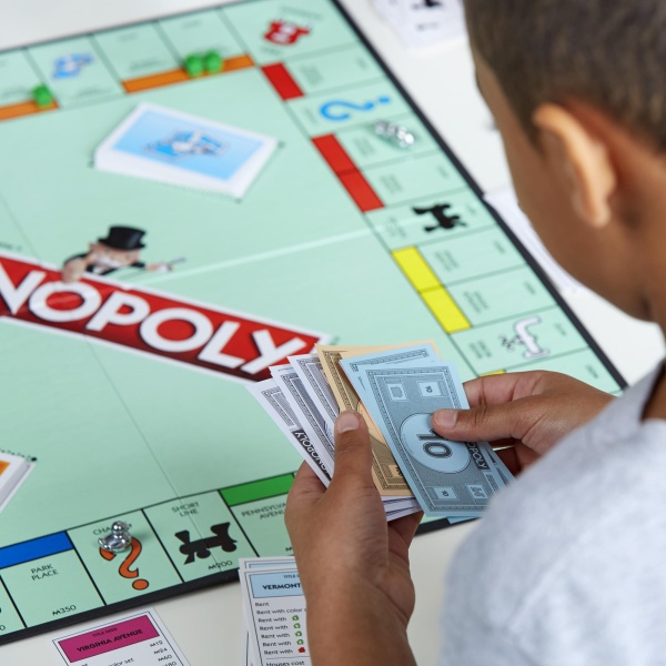 Hasbro Gaming Monopoly, Strategy Board Game for 8+ Year Old Kids, 2-6 Players, Family Games for Children and Adults - Image 4