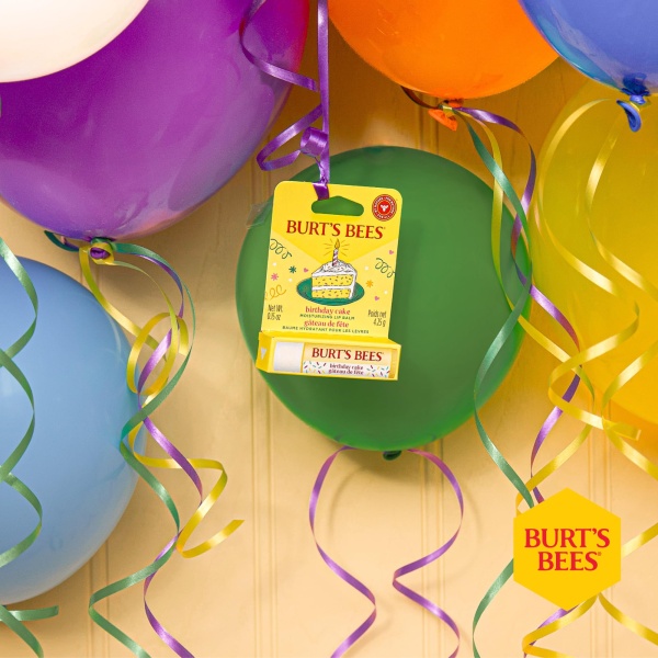 Burt's Bees Lip Balm Birthday Cake, Moisturising Lip Balm With Beeswax and Vitamin E, 100% Natural Origin, 4.25g - Image 3