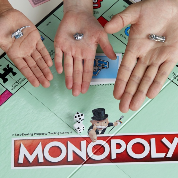 Hasbro Gaming Monopoly, Strategy Board Game for 8+ Year Old Kids, 2-6 Players, Family Games for Children and Adults - Image 8