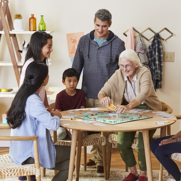 Hasbro Gaming Monopoly, Strategy Board Game for 8+ Year Old Kids, 2-6 Players, Family Games for Children and Adults - Image 6